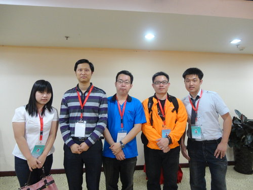 Taking a photo with famous Mainland Chinese 8-dan chess player Chen Wei (second from left).